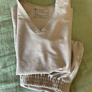 Boulder Figs Scrubs